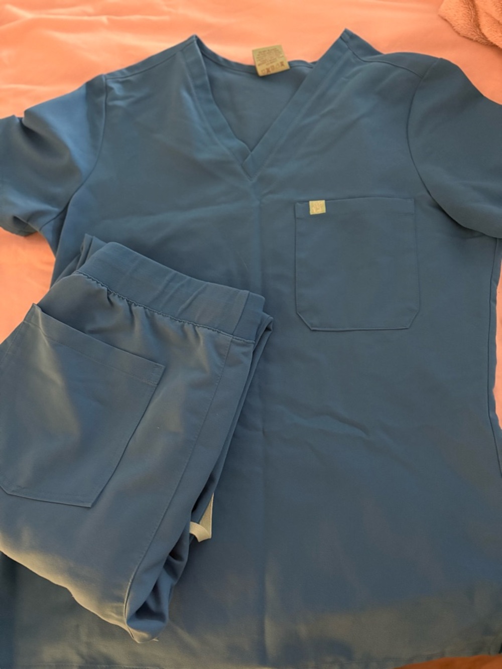 Grade Malade scrub set
